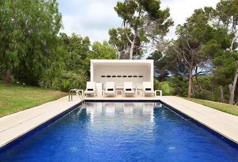 Majatalo Magnificent Villa Mas Garba