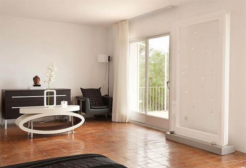 פנסיון Magnificent Villa Mas Garba