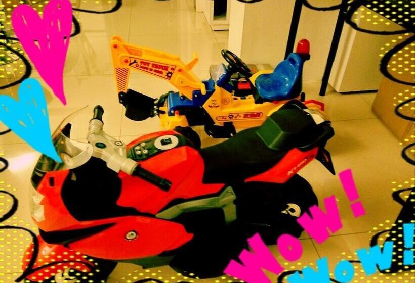 تختخواب و صبحانه Friend's House Bb