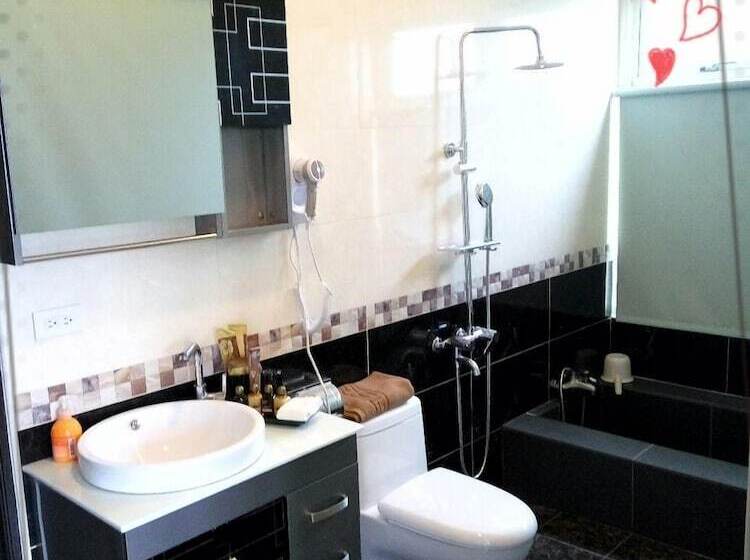 تختخواب و صبحانه Friend's House Bb