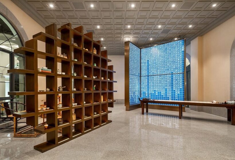 Hotel Indigo Heilong Lake, An Ihg