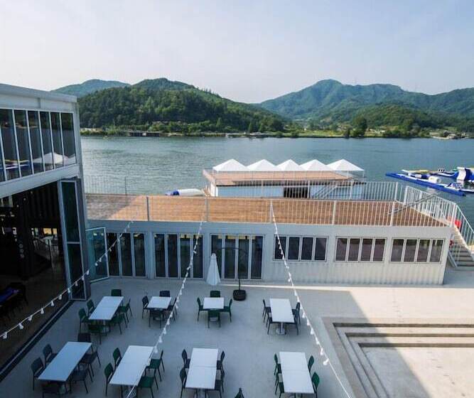 Hotel Parotia Waterhouse