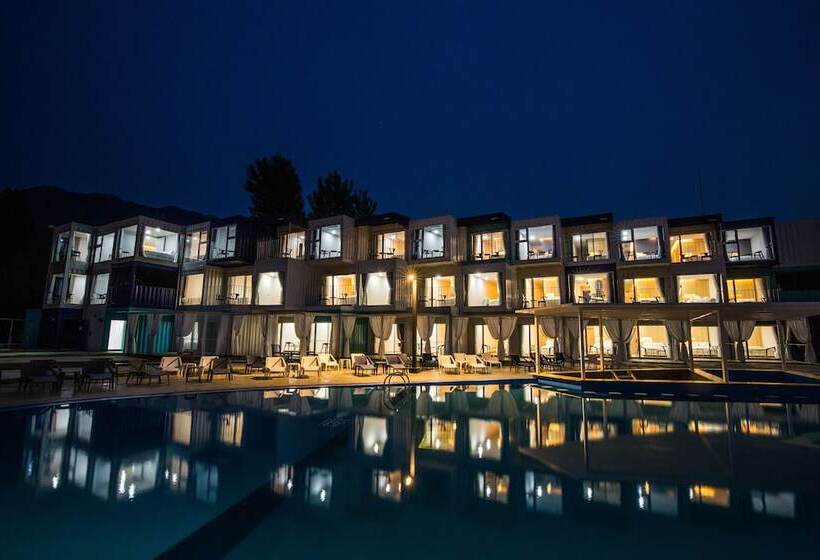 Hotel Parotia Waterhouse