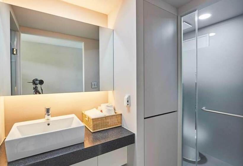 Hotel Parotia Waterhouse