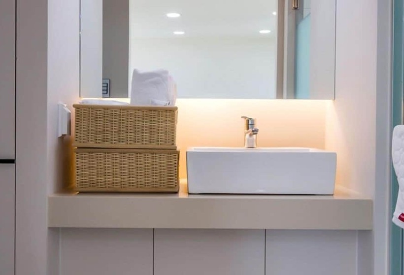 Hotel Parotia Waterhouse