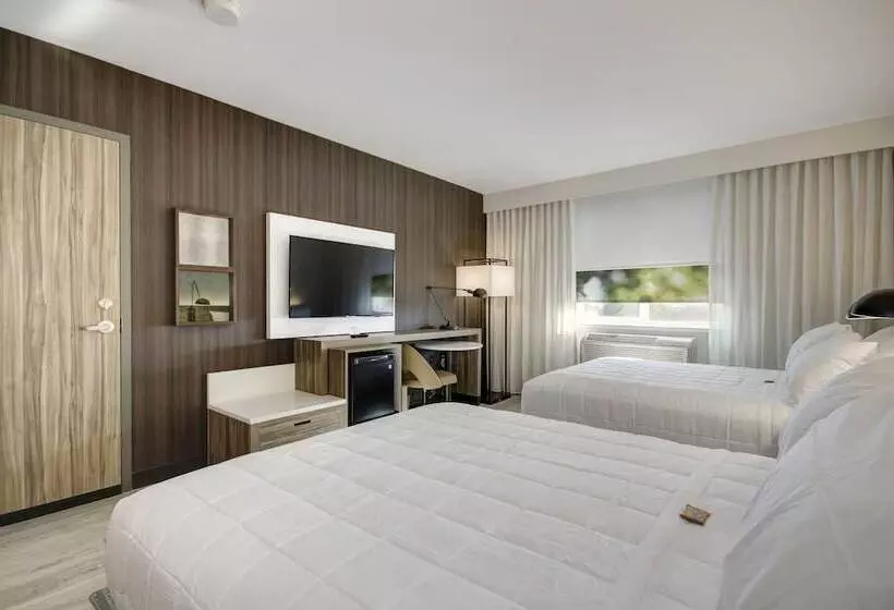 Hotelli Wyndham Garden Sacramento Airport Natomas