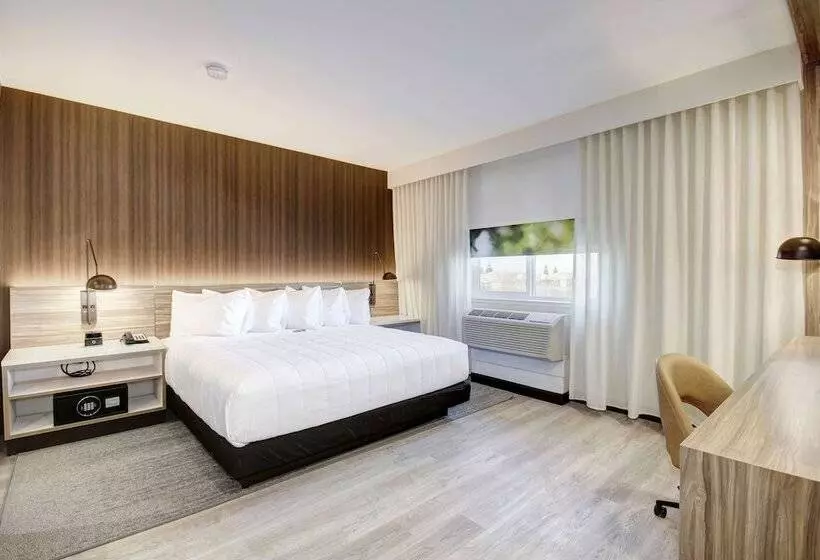 Hotelli Wyndham Garden Sacramento Airport Natomas