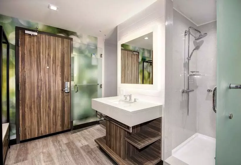 Hotelli Wyndham Garden Sacramento Airport Natomas