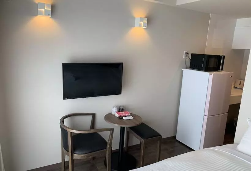 Mr.kinjo In Sky Harbor