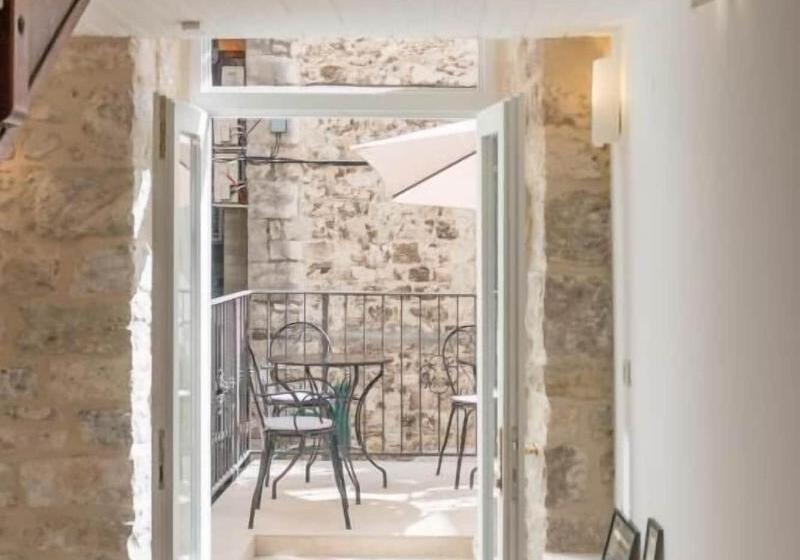 פנסיון Princ Heritage Rooms