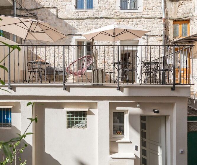 פנסיון Princ Heritage Rooms