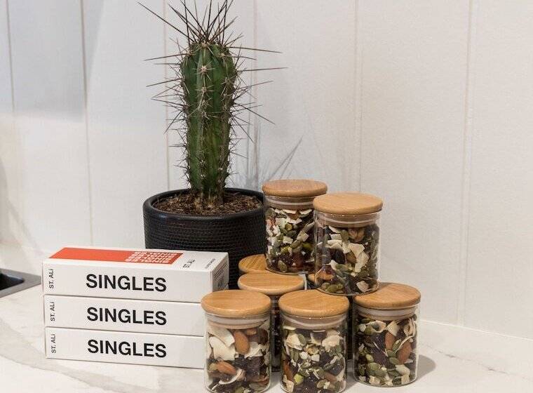 بنسيون The Baxley Bondi