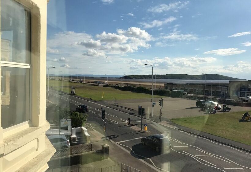 The Beaches Family B&b