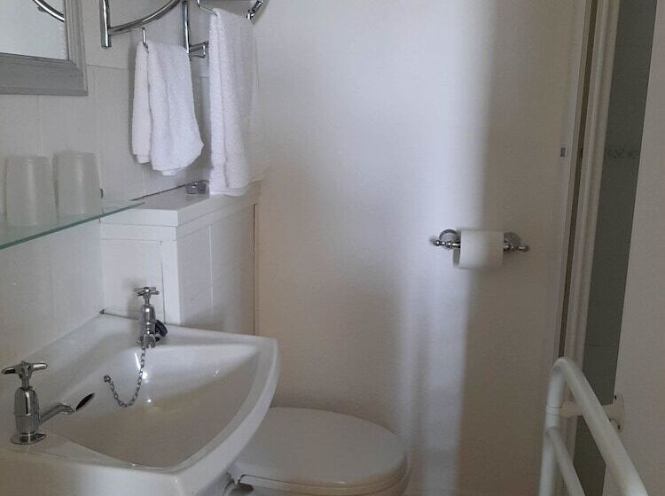 The Beaches Family B&b