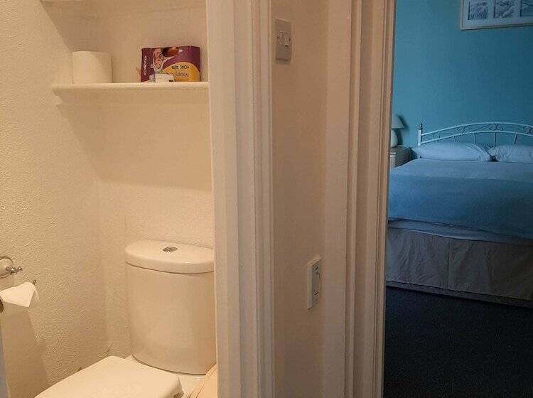 The Beaches Family B&b