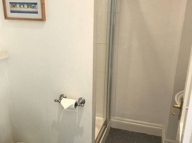 The Beaches Family B&b