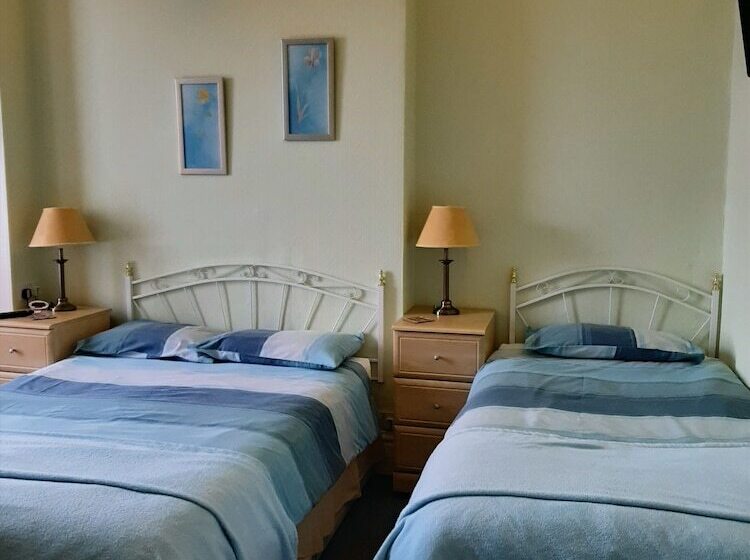 The Beaches Family B&b