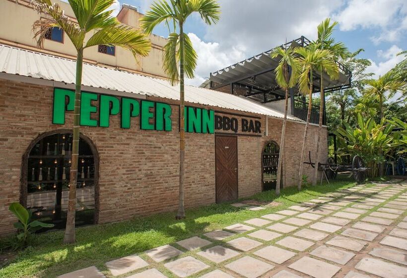 هاستل The Local Time Village