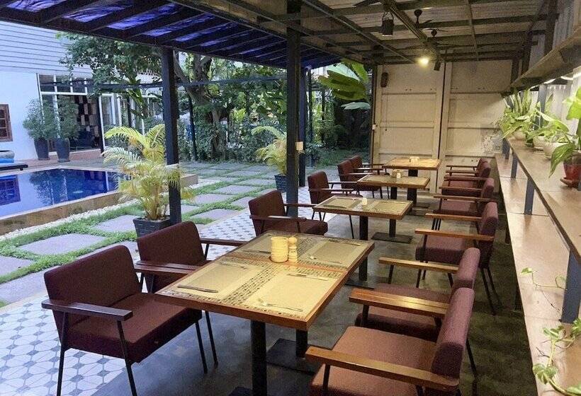 هاستل The Local Time Village