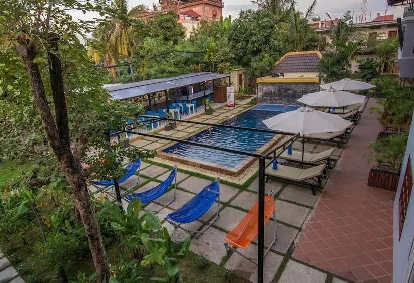 ユースホステル The Local Time Village