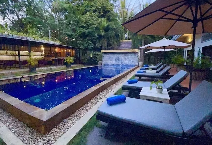 ユースホステル The Local Time Village