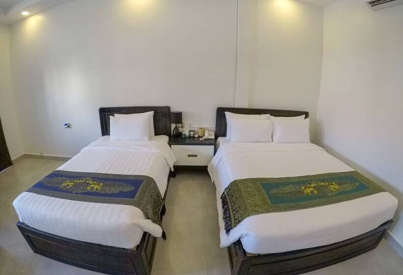 هاستل The Local Time Village