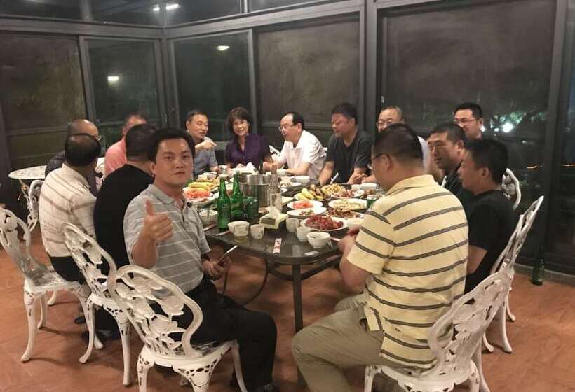 تختخواب و صبحانه Ji Ye Leisure Land