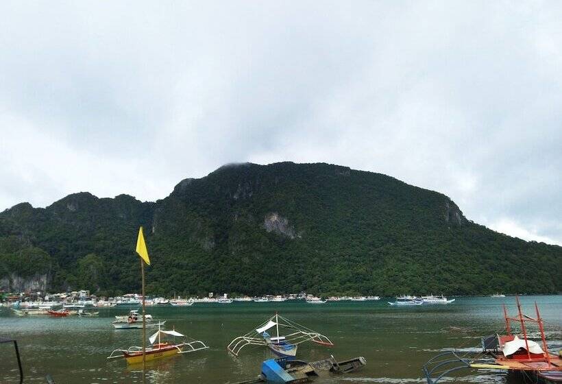 El Nido Corner Pension And Restaurant