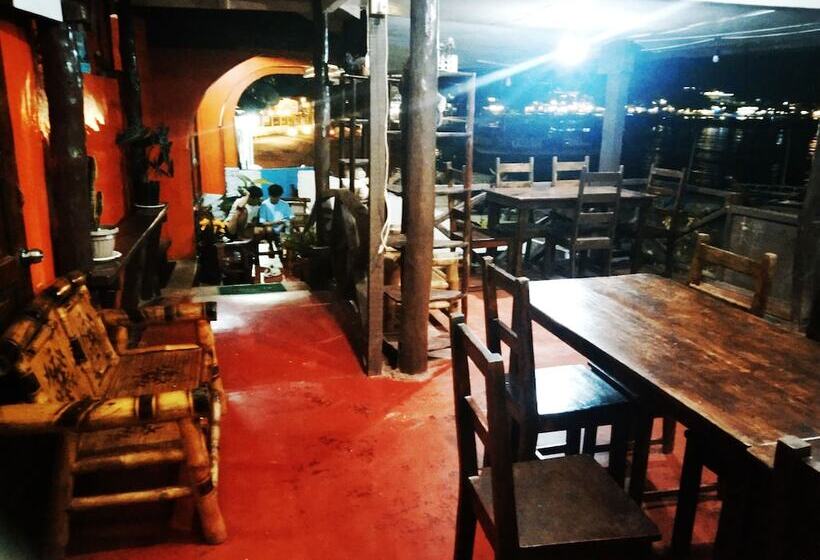 El Nido Corner Pension And Restaurant