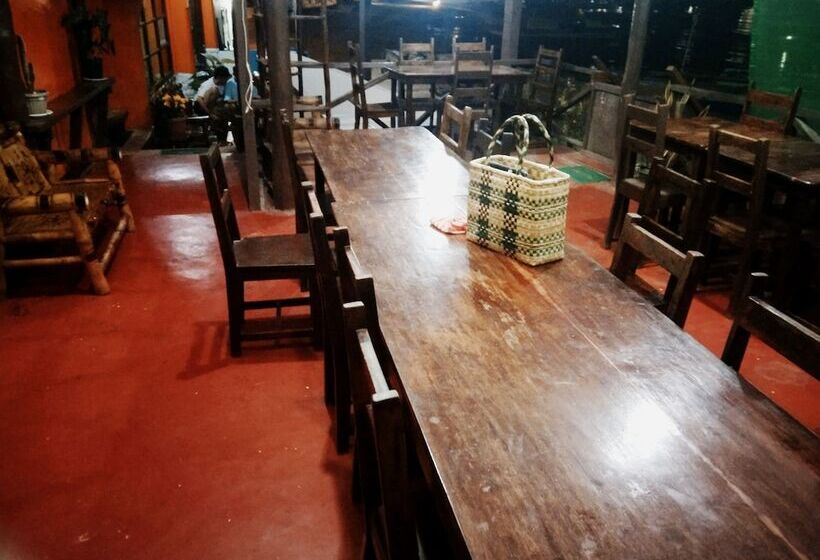 El Nido Corner Pension And Restaurant