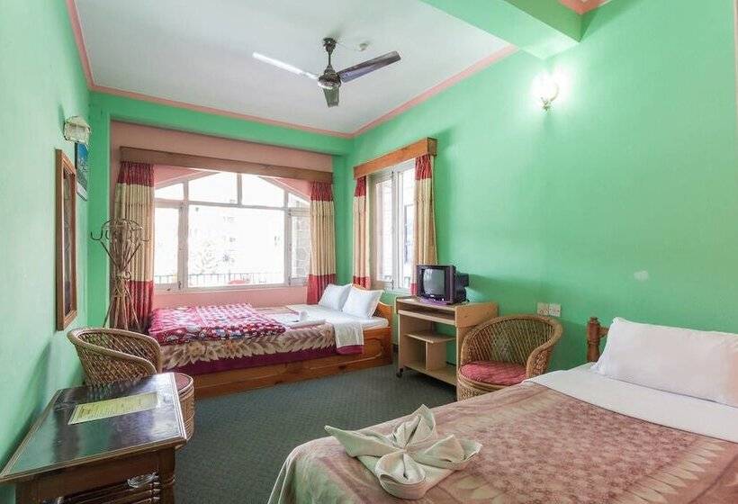 هتل Seven Continents