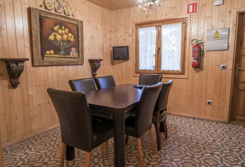 בית מלון כפרי Duratón Camping