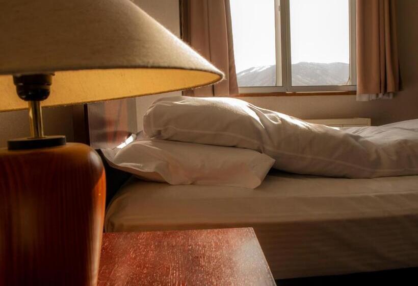 La Vista Hotel Tsugaike   Stay On The Slopes