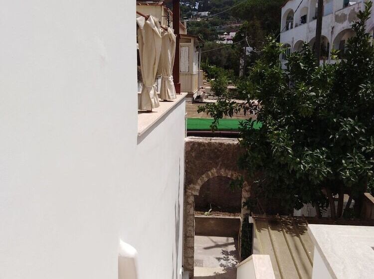 پانسیون Il Monacone