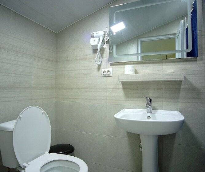 پانسیون Meridian