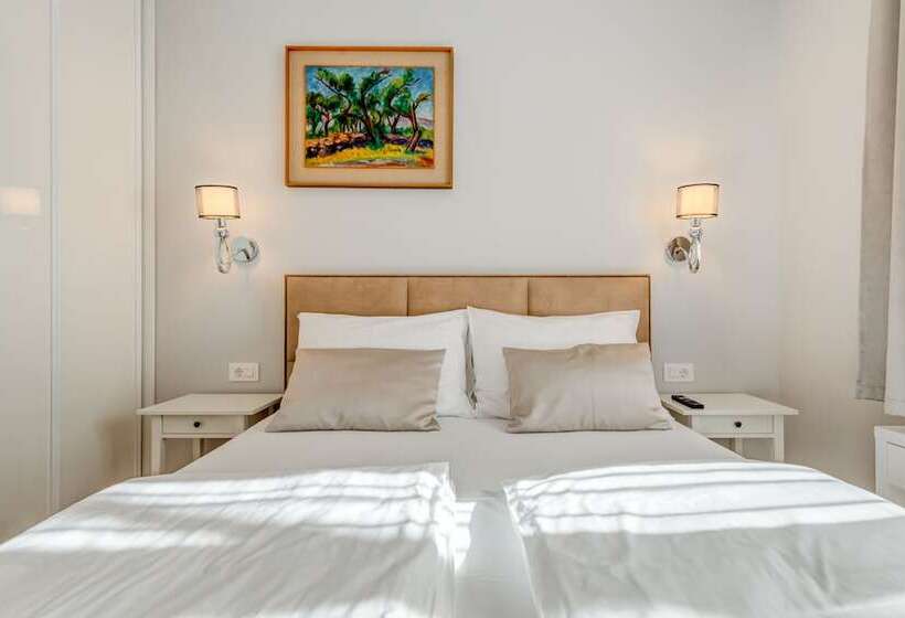 Pensão Piano Suites