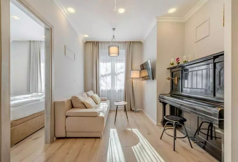 Majatalo Piano Suites
