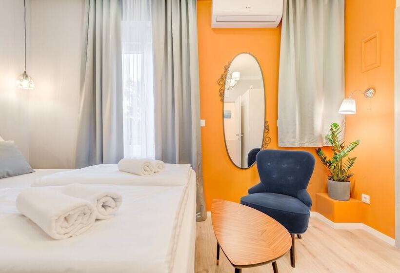 Pensão Piano Suites