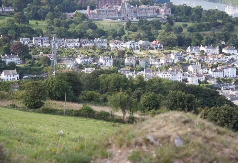 ペンション St Elmo House