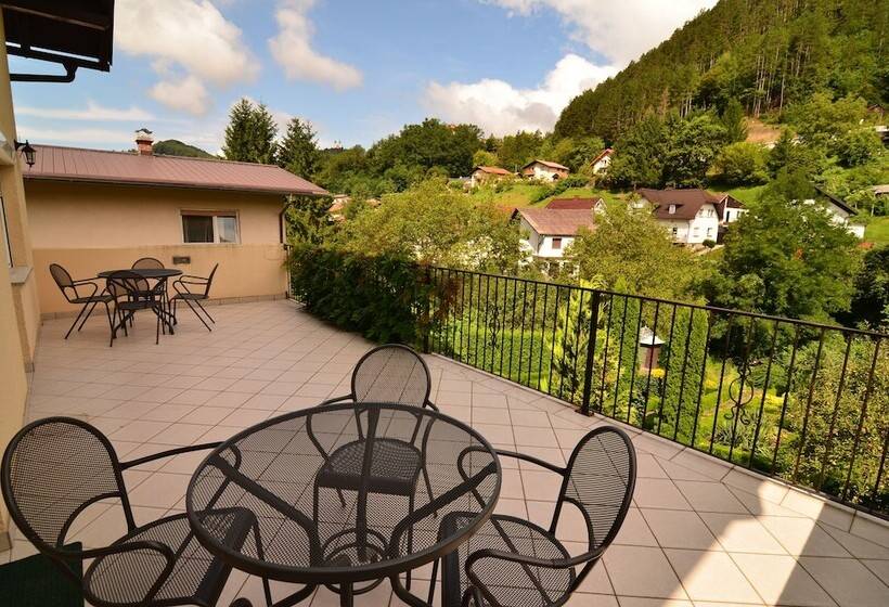 پانسیون Villa Home & Garden Lasko