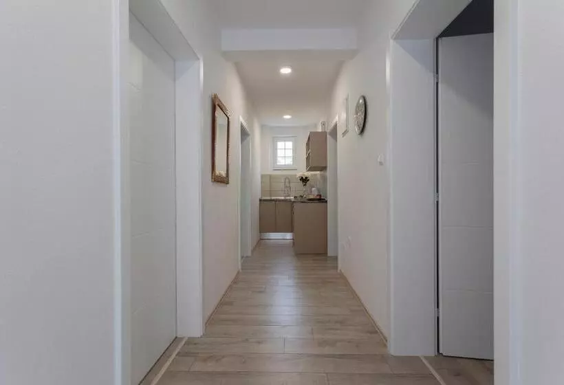 پانسیون Villa Odobasic Rooms