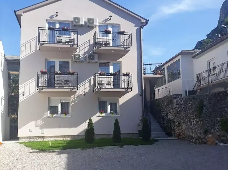 پانسیون Villa Odobasic Rooms