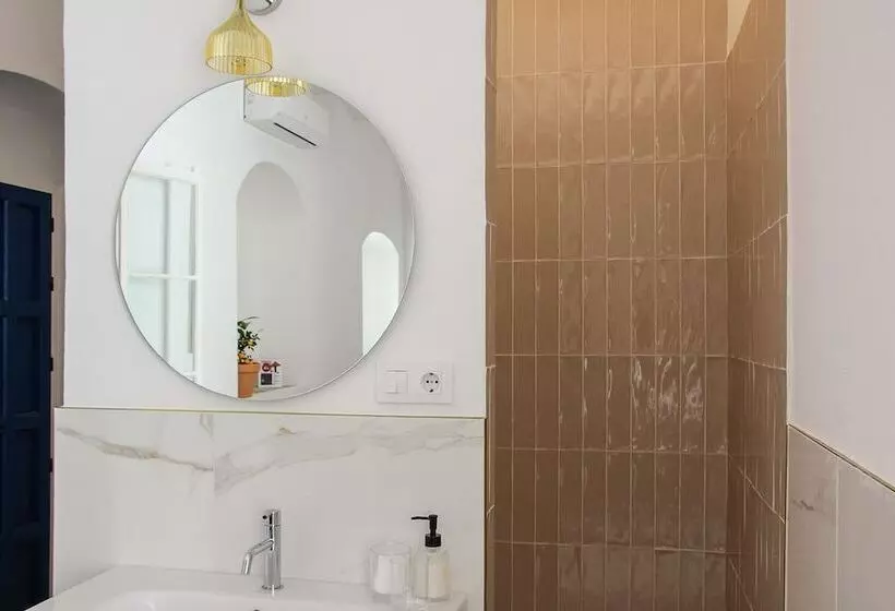 Majatalo Casa Bonhomía   Adults Only