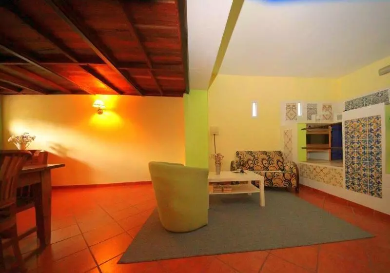 پانسیون Casa Das Três Aguias
