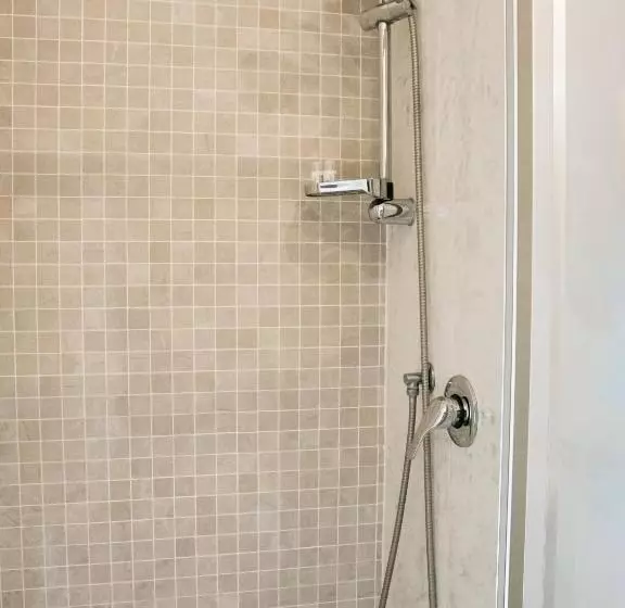 پانسیون B&b Dea Tiburtina