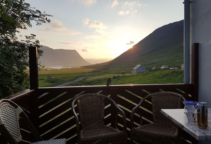 پانسیون Korpudalur Hi Hostel