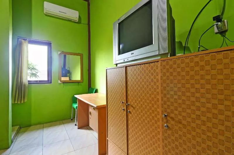 ペンション Penginapan Qarina Syariah Banjarbaru