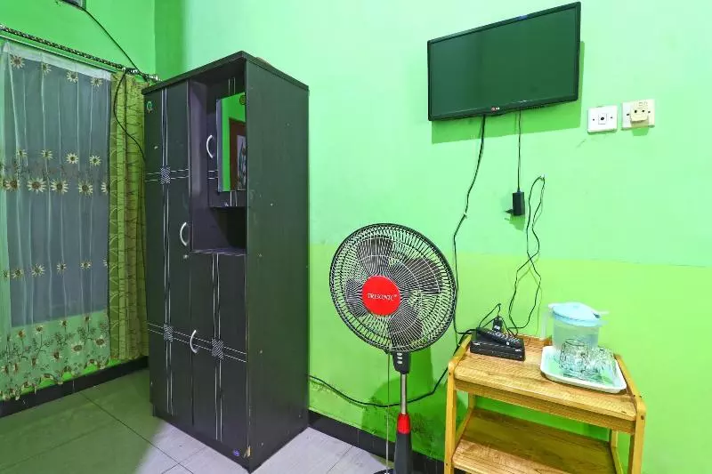 ペンション Penginapan Qarina Syariah Banjarbaru