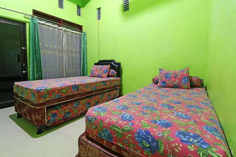 ペンション Penginapan Qarina Syariah Banjarbaru