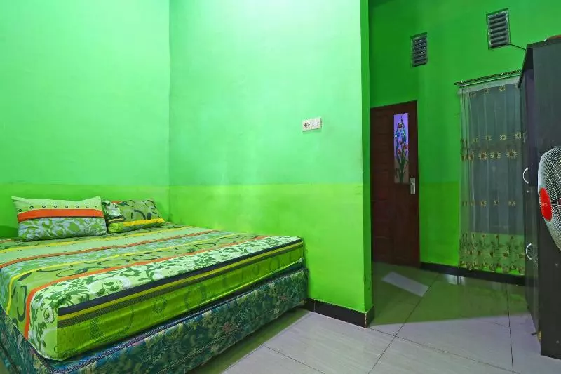 ペンション Penginapan Qarina Syariah Banjarbaru